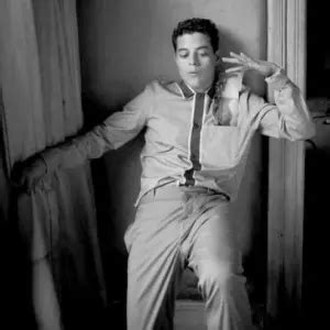 Rami Malek Nude Pics & Videos Exposed – FULL GALLERY!